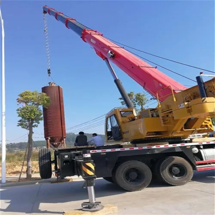 田东80吨吊车出租多少钱